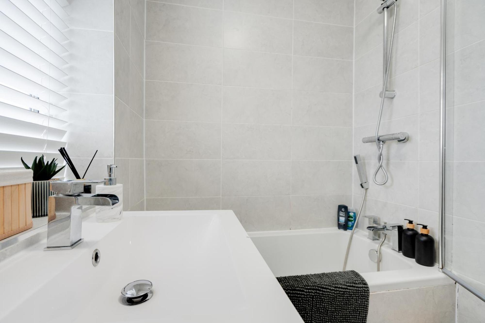 Hilltop House In - Free Parking Сasa de vacaciones